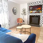 Cozy Home Perfect Midterm Stay!