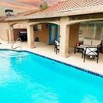 Mirage Pool House - Heart Of Lv, Swimming Pool, Games, Heavenly Relaxation