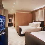 Mgm Grand Hotel & Casino By Suiteness