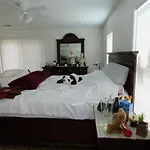 327 7 Bedroom Home With Fenced Yard