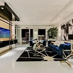 Exquisite High-Rise Condo With Panoramic View