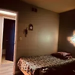 Las Vegas Simple Bed Share Room