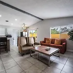 Vegas Elegance Fun And Cozy Escape All You Need