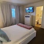 2 Bed 2 Bath Downtown Vegas Near The Strip