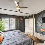 Las Vegas Home With Private Pool - Close To Casinos!