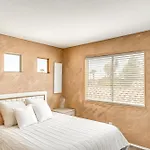 Las Vegas Home With Private Pool - Close To Casinos!