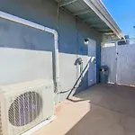 Urban Oasis Huge Unit Private Entry
