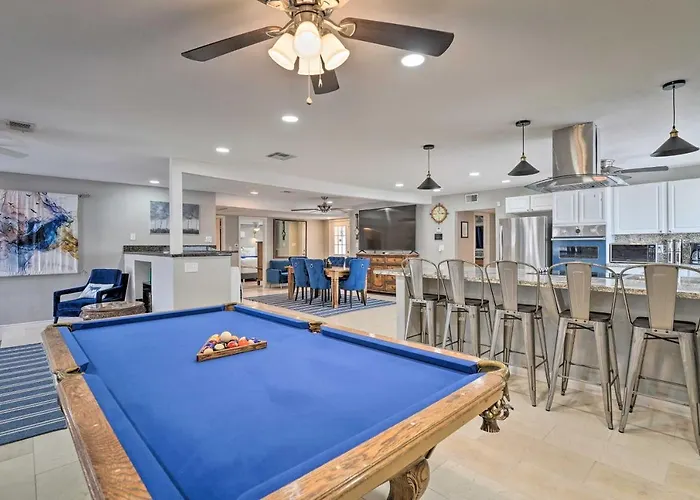 Home With Private Pool - Near Las Vegas Strip!