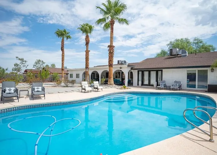 Your Private, Luxurious & Large Oasis-4 Suites