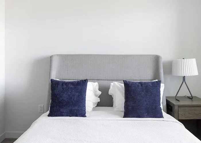 Landing At The Ellison - 2 Bedrooms In Rhodes Ranch