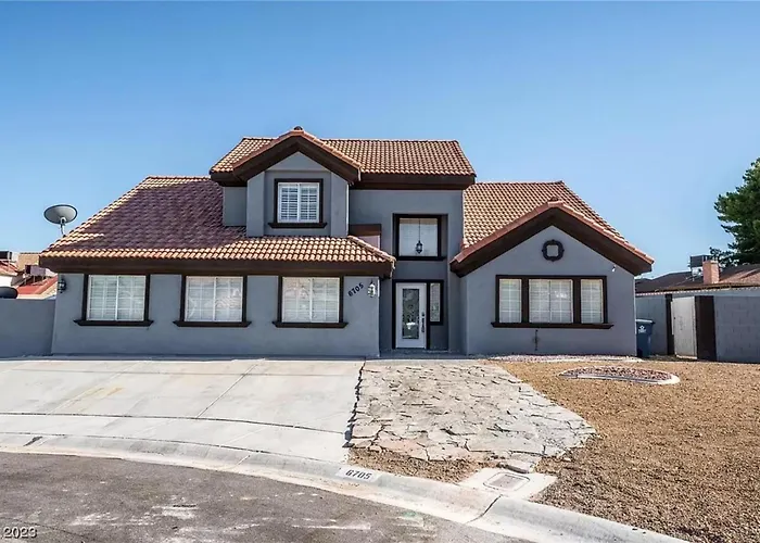 Heated Salt Pool, Bbq, Movie Projector, Stereo, Billiards Table, Arcade Game, Darts - Stone Sanctuary Nw At Childrens Memorial Park, Pool Heat Optional