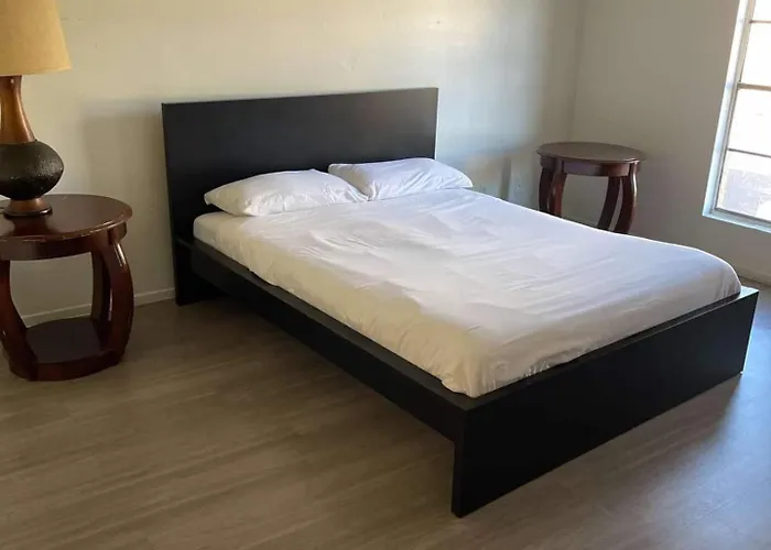 2 To 6 Bedroom Walk To Strip Mgm Casino Shop Club