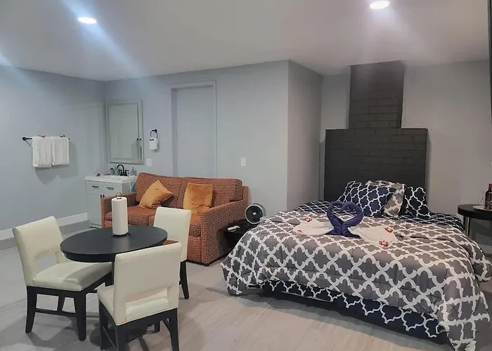 Cozy & Convenient Studio Living Good Time Vegas