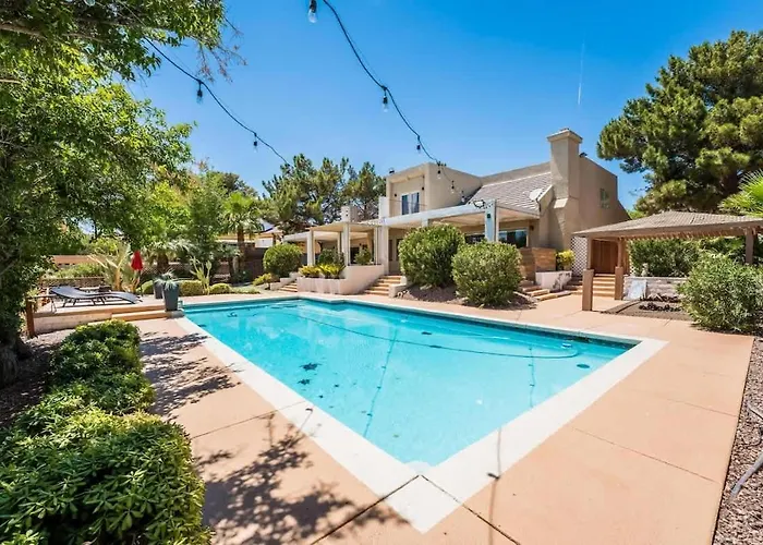 Luxury Meets Vegas Gorgeous Home By The Strip