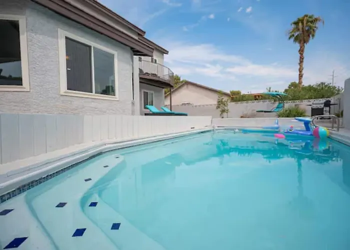 Stunning Home With Pool