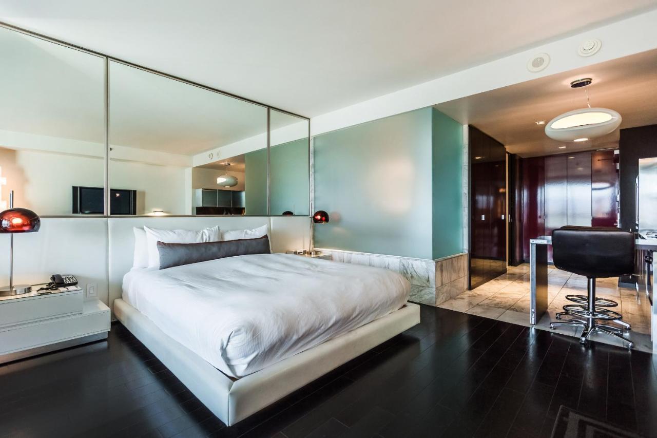 Palms Studio * No Fees * Free Valet Holiday home *