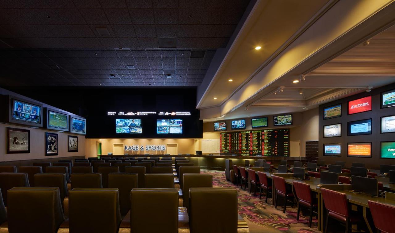 Flamingo Vegas & Casino Resort 3*