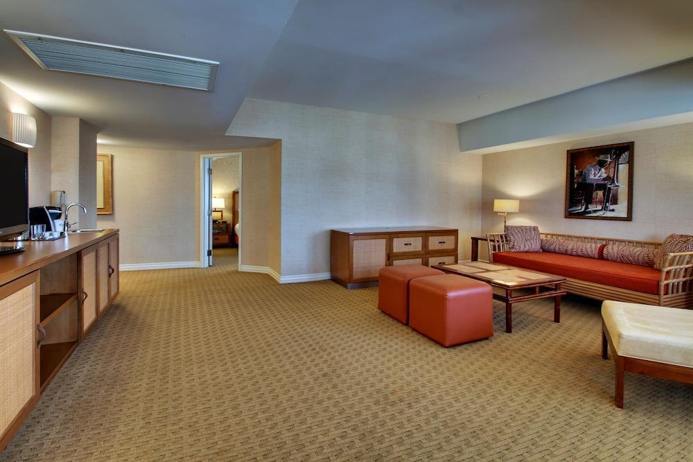Resort Tropicana Vegas A Doubletree By Hilton & Casino - Free Parking