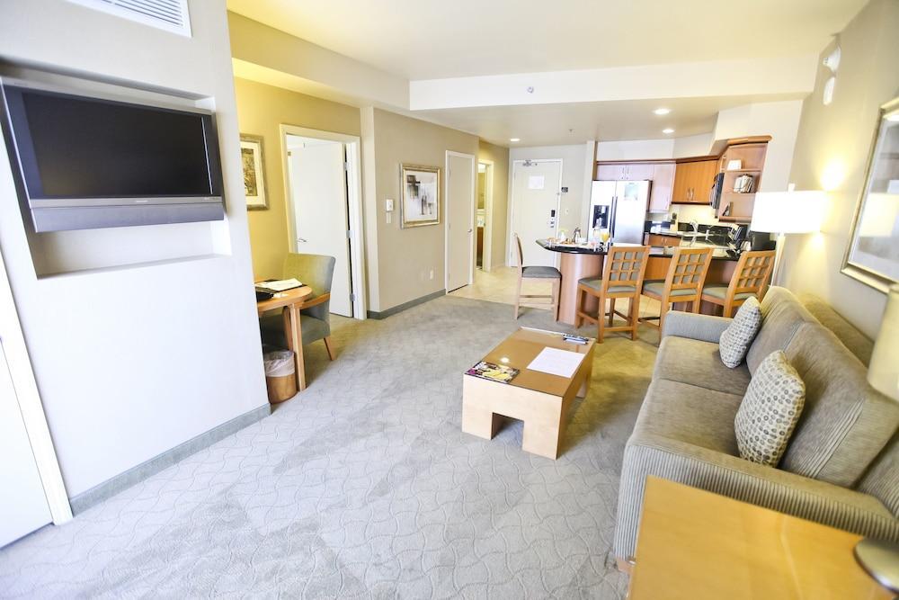 Hotel The Platinum 4*
