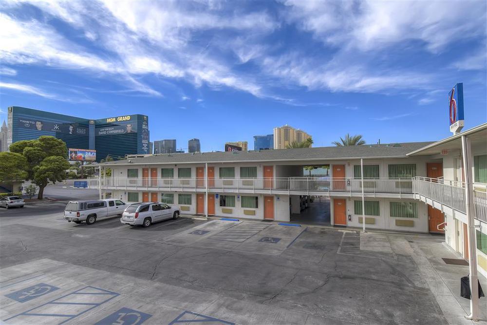 6 Vegas, Nv - I-15 Stadium 3*
