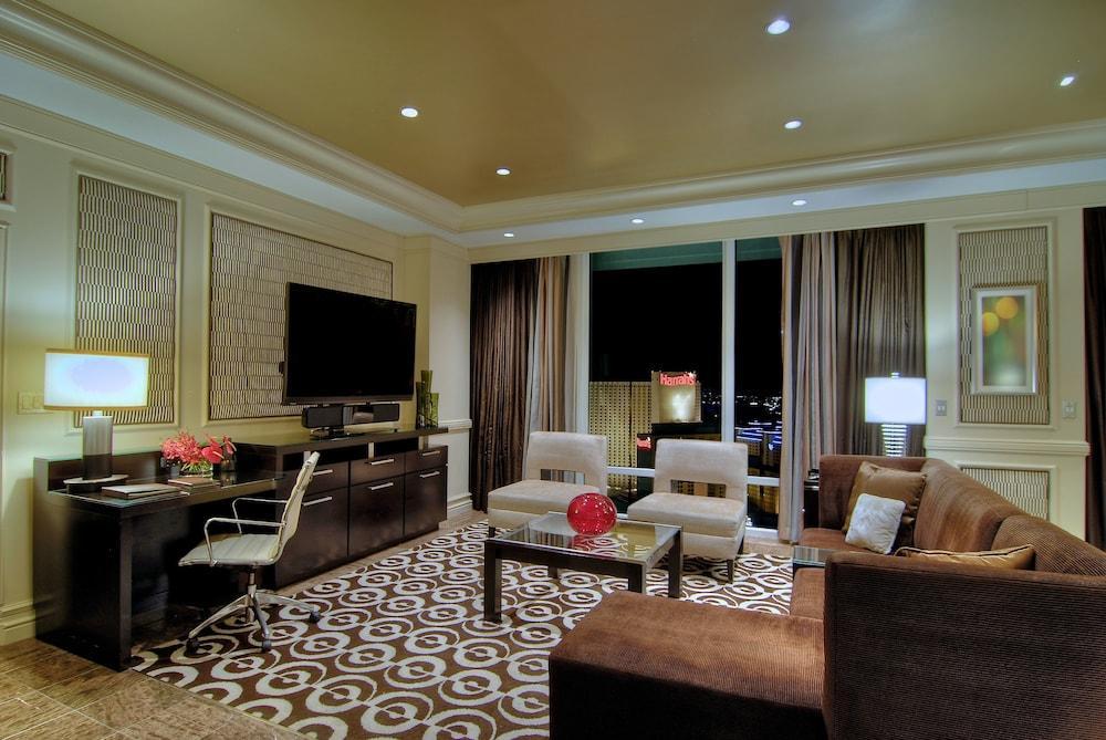Resort The Mirage 4*