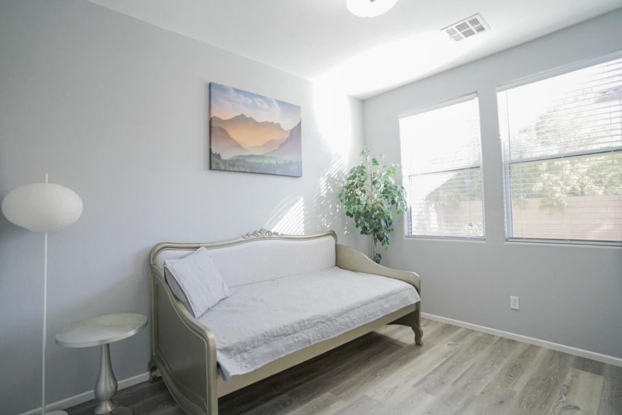 Holiday home Ultra Modern Vegas 20min From The Strip *