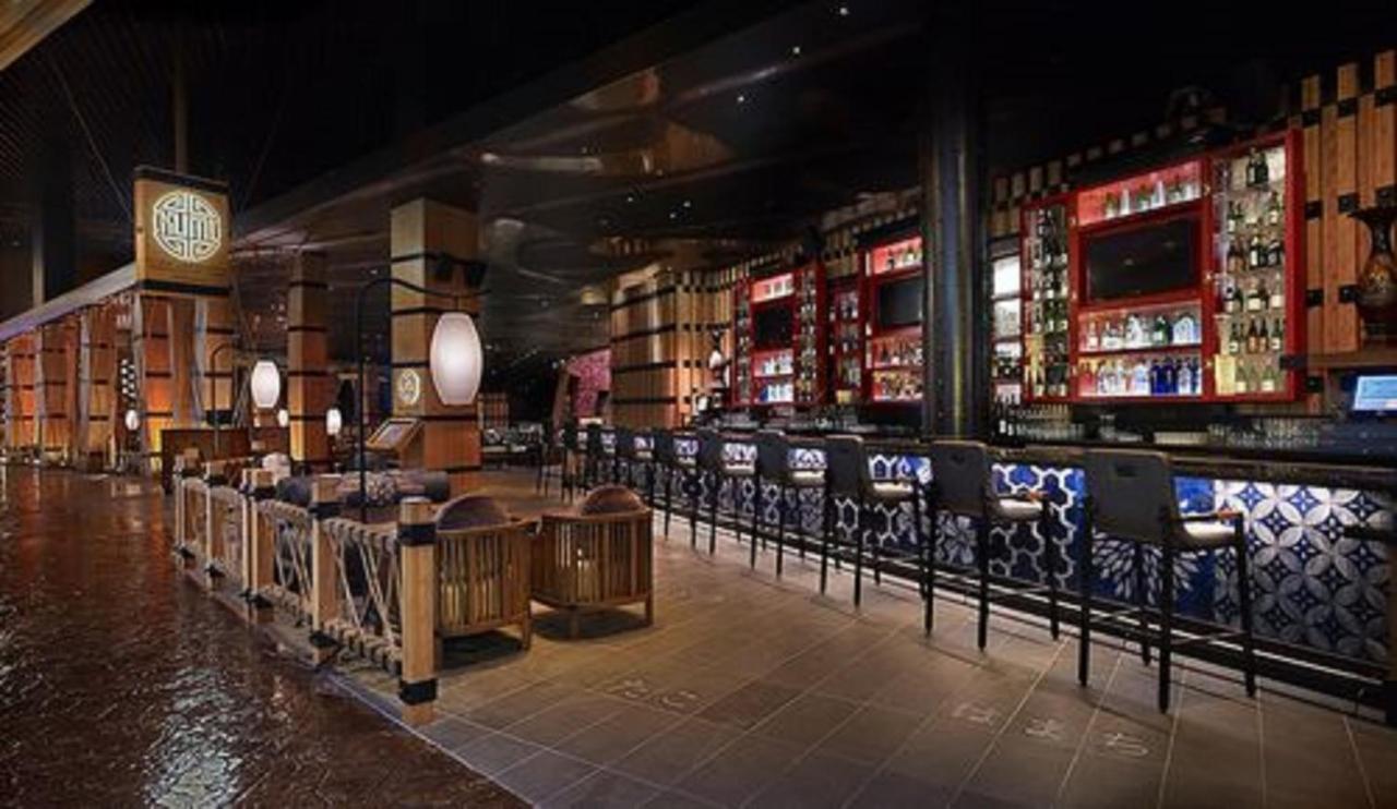 Mandalay Bay Resort 4*