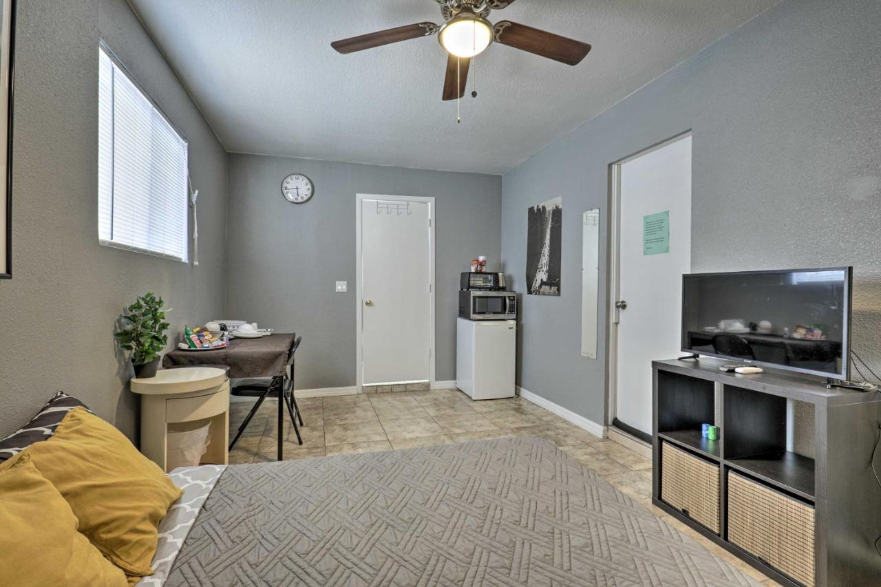 North Vegas Hideaway With Grill Less Than 10 Mi To Strip Holiday home *