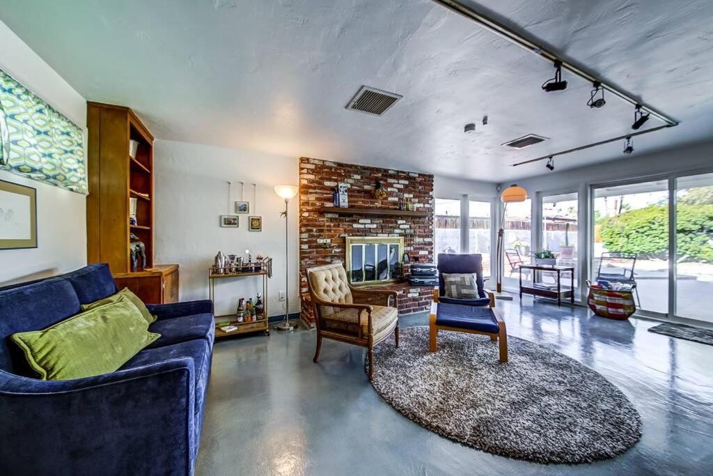 The Downtown Vintage Gem Holiday home