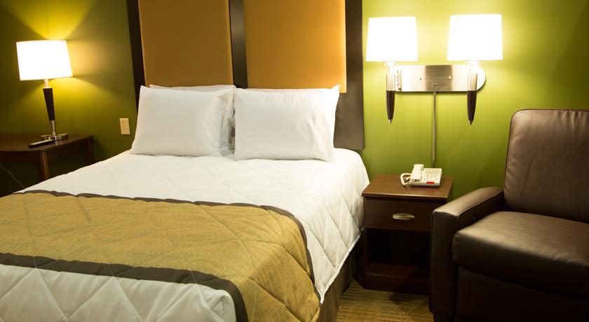 Crossland Economy - Vegas - Boulder Highway Aparthotel 2*