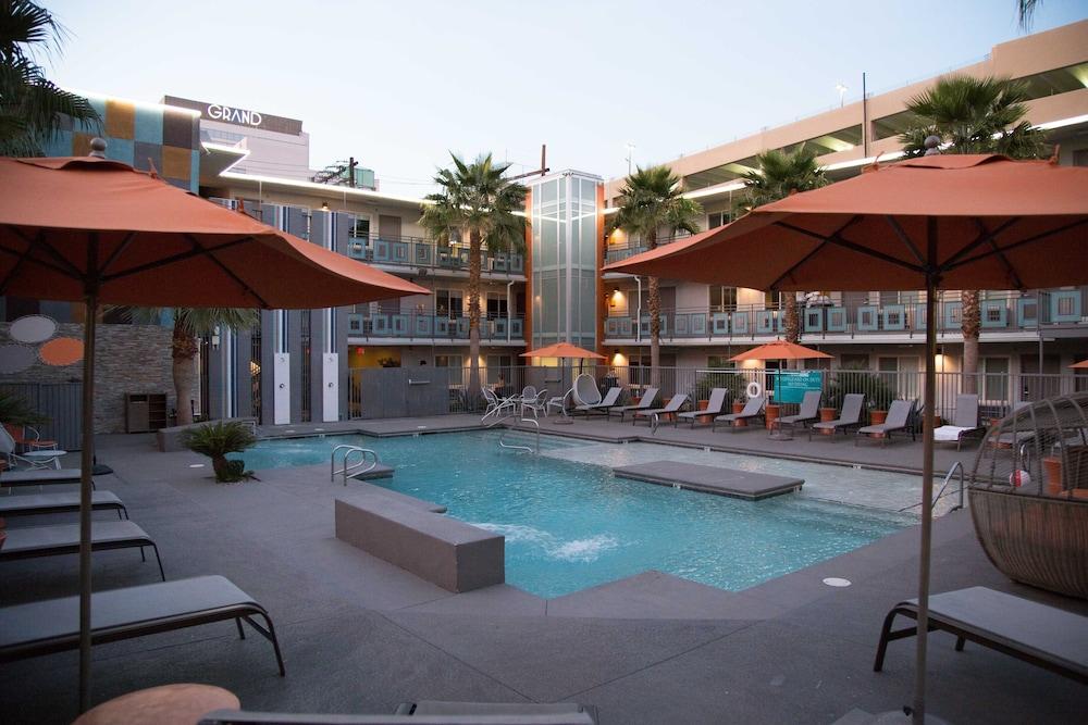 Oasis At Gold Spike (adults Only) Hotel 3*