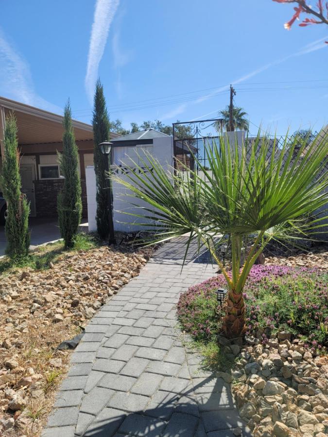 D'strathaus Walk To Blvd Convention Center Wifi Guest house *