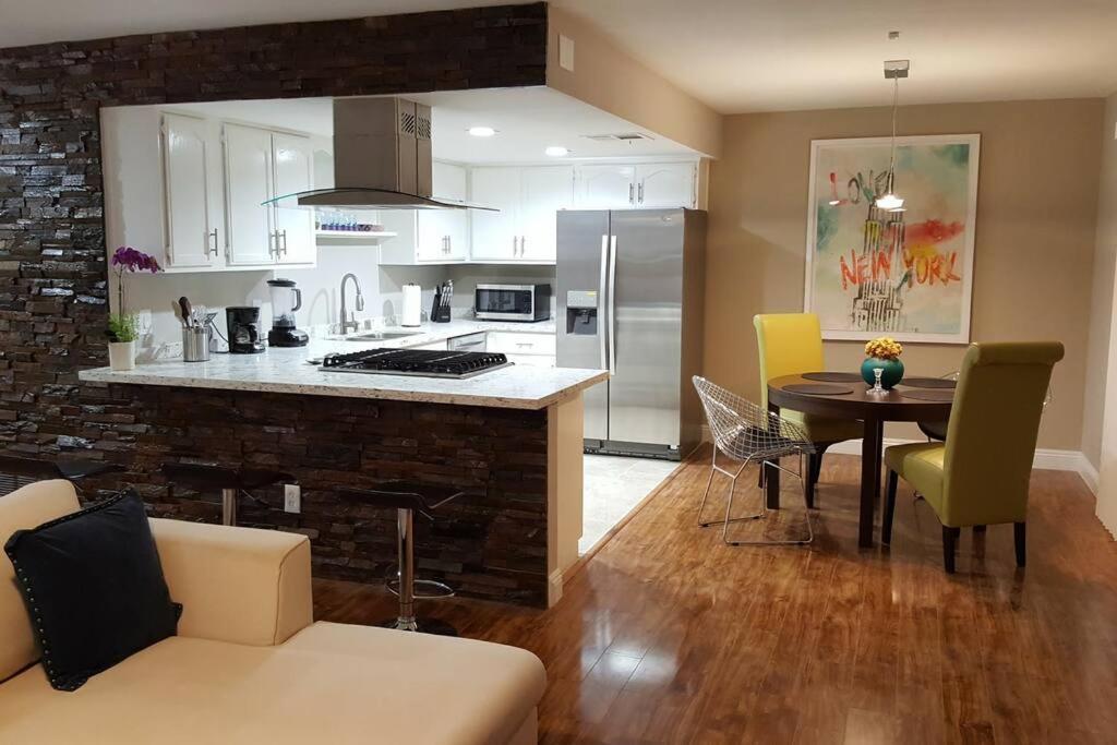 Apartment T-designed To Enjoy!. Vacation Las Vegas