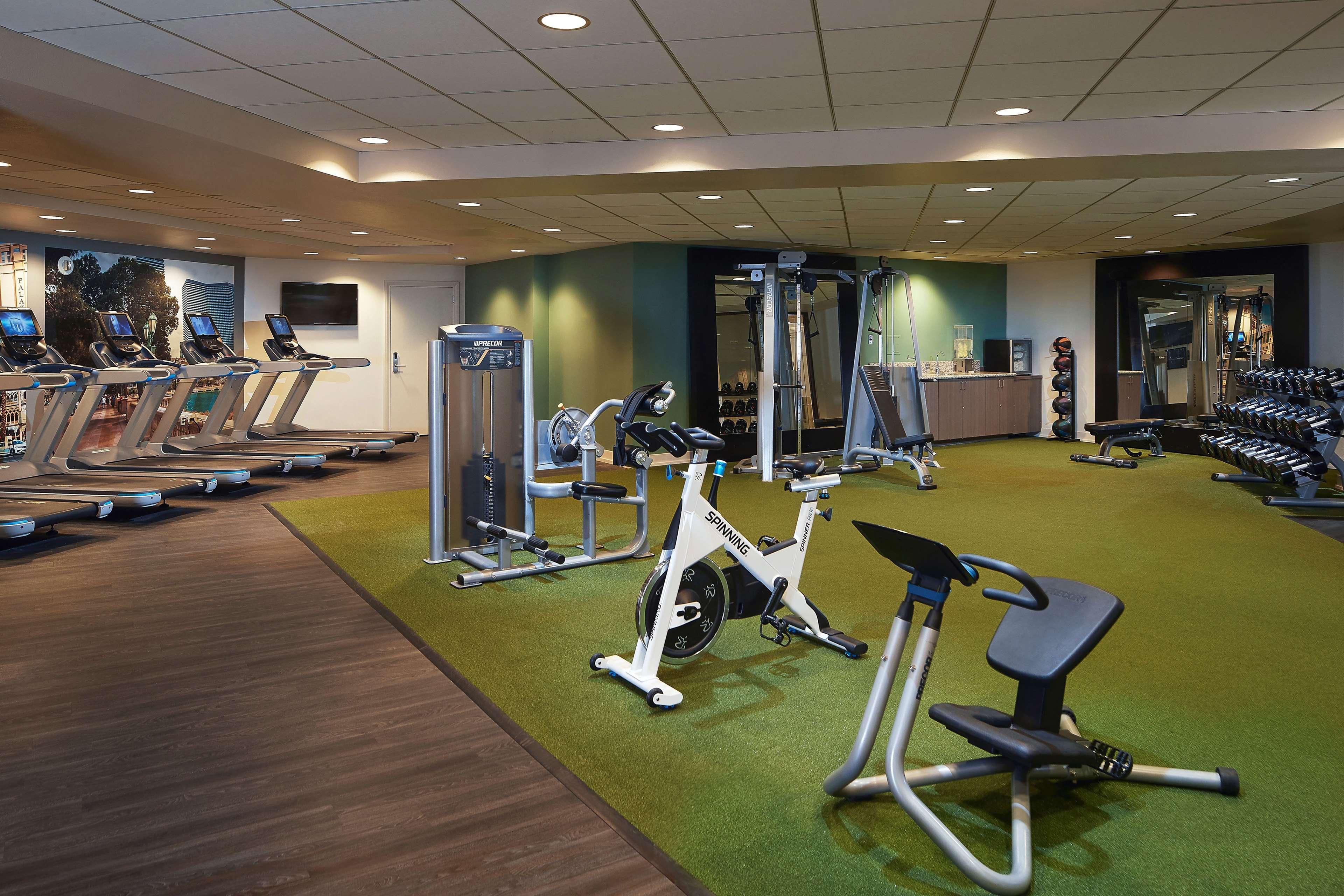 Resort Hilton Grand Vacations Club On The Vegas Strip 4*