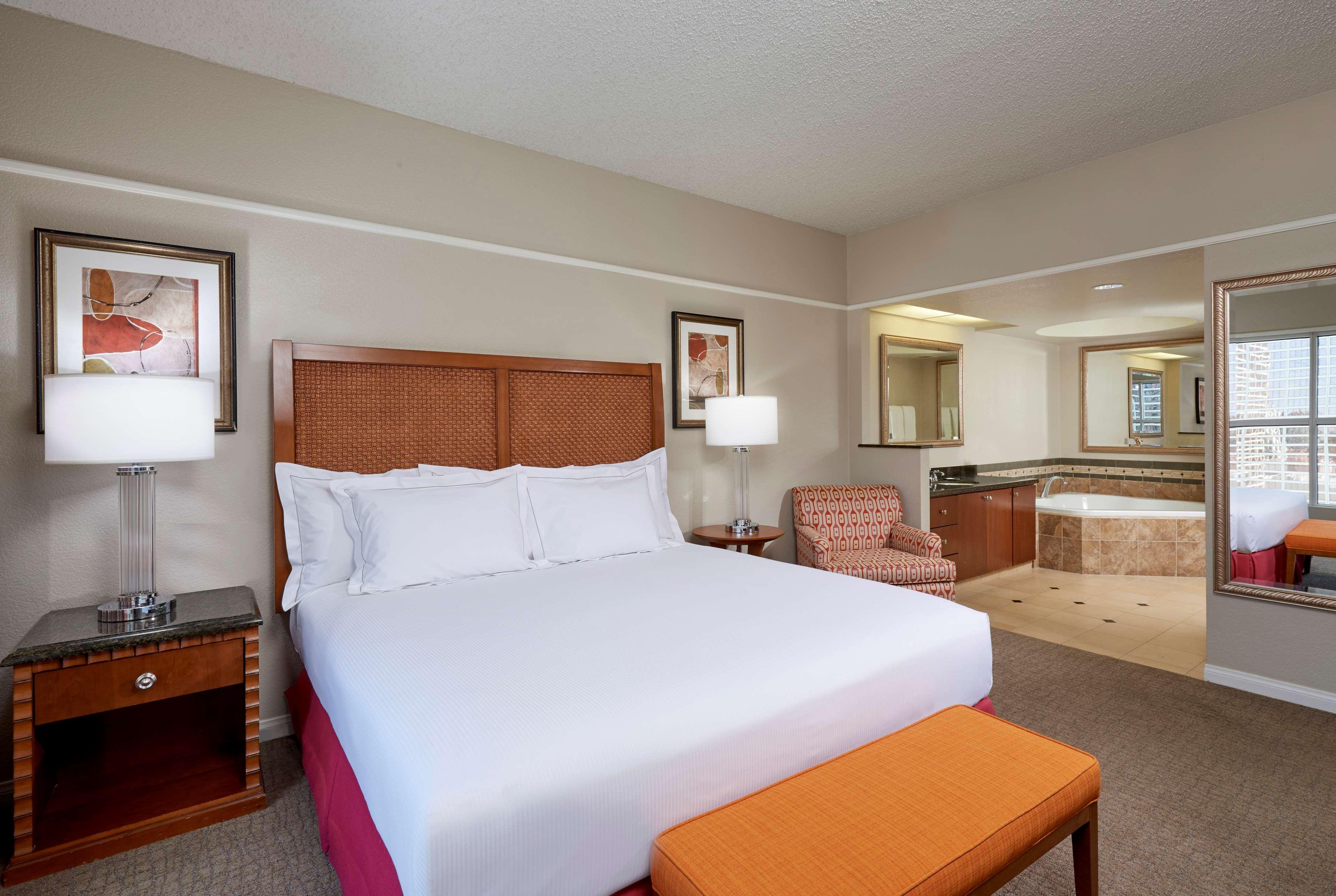 Hilton Grand Vacations Club Flamingo Vegas Resort