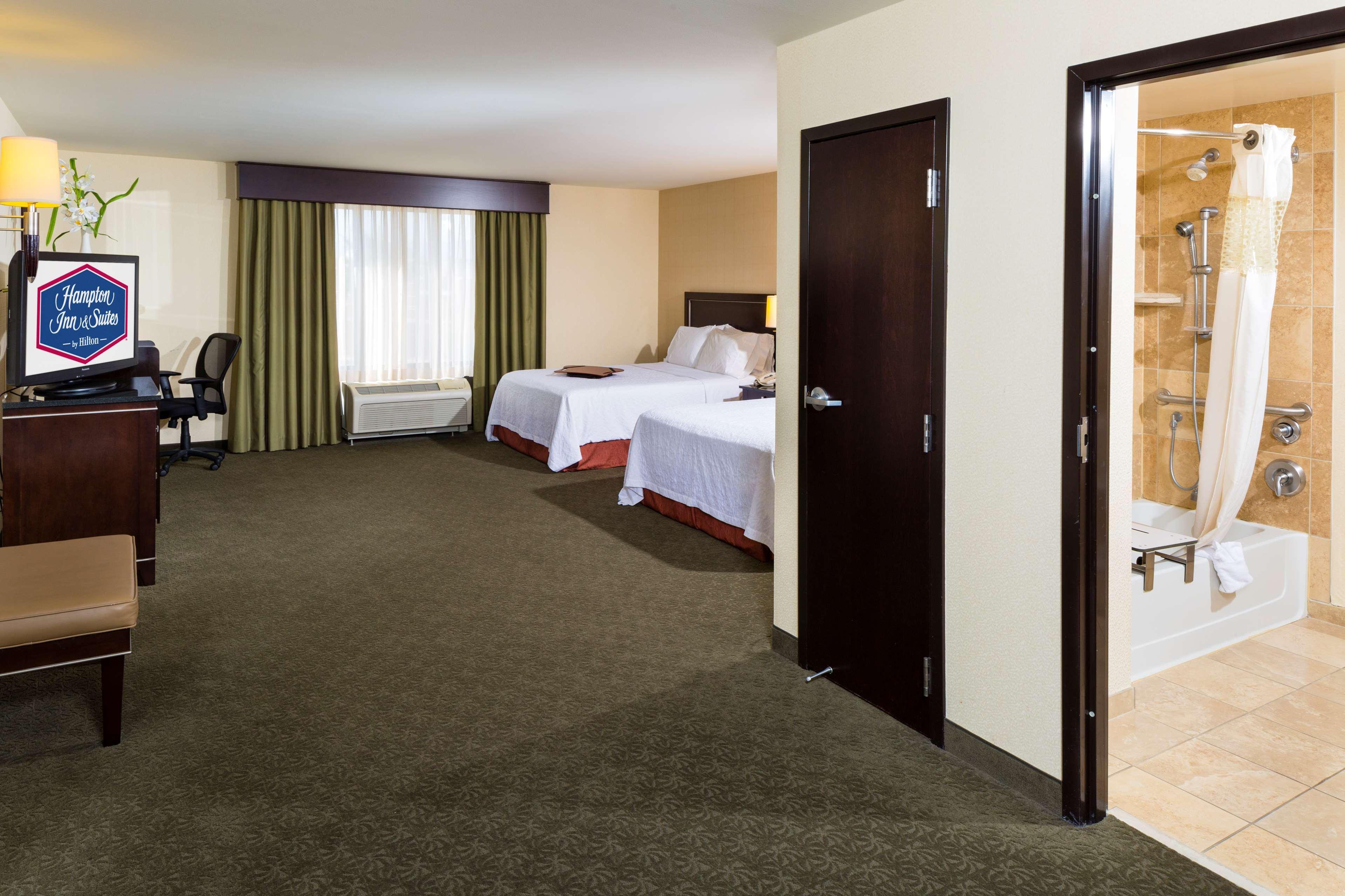 Hampton & Vegas South Hotel 3*