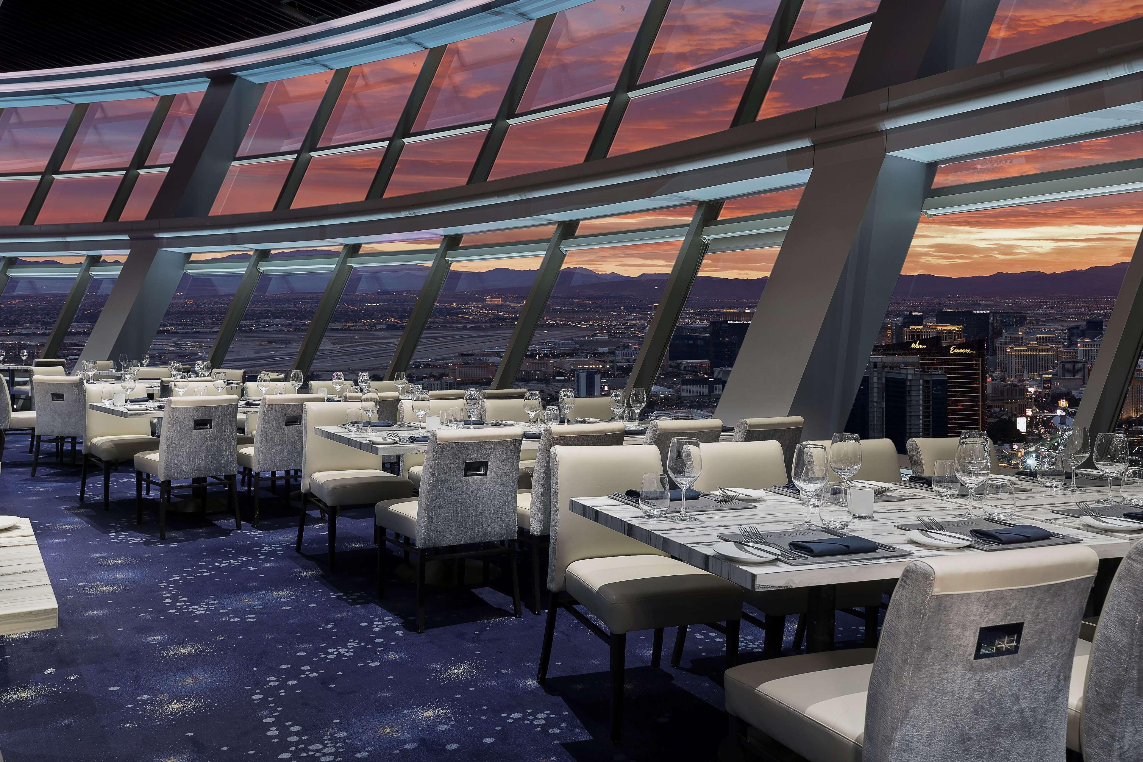 The Strat Hotel, Casino & Tower Resort 3*