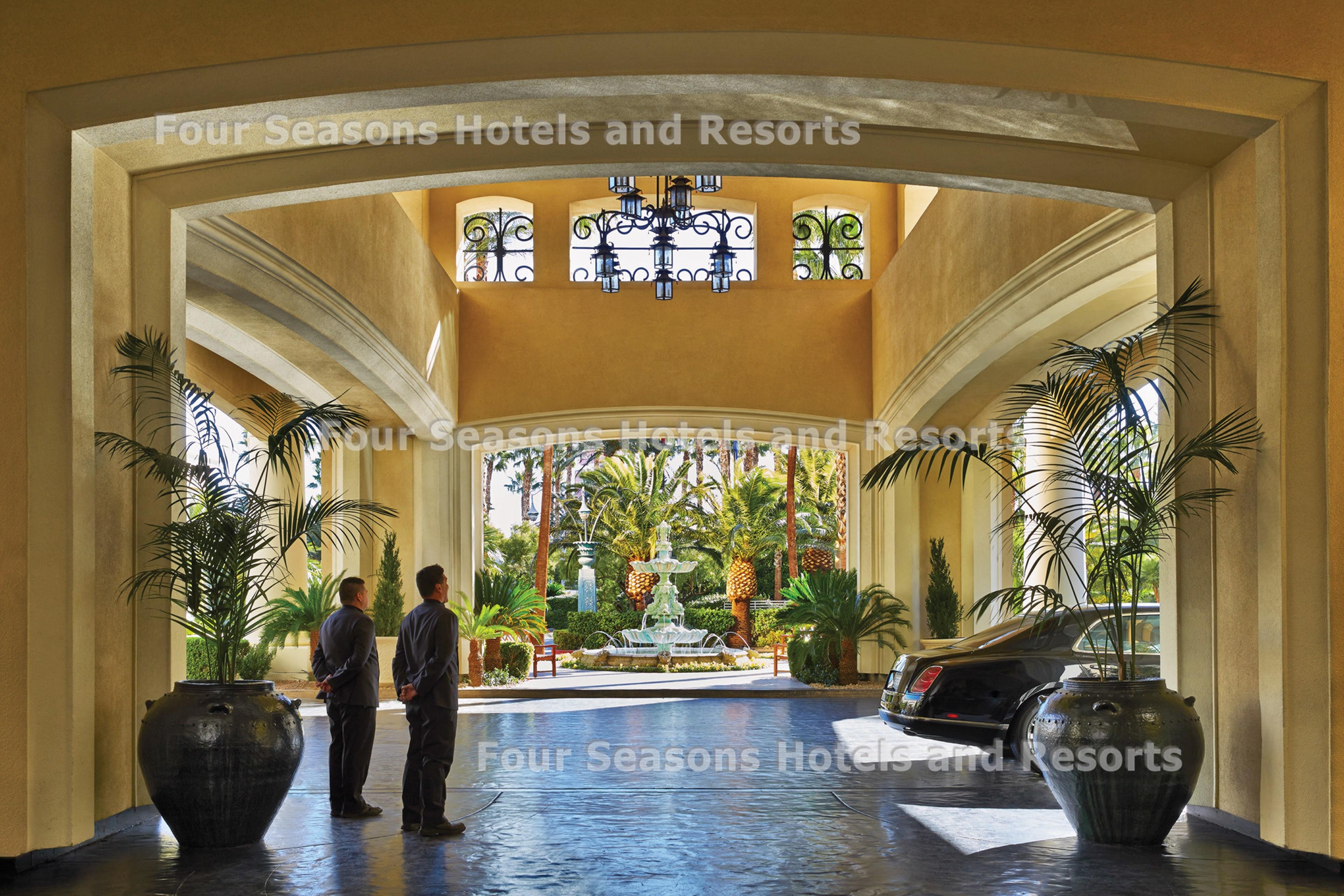 Four Seasons Vegas Resort 5*