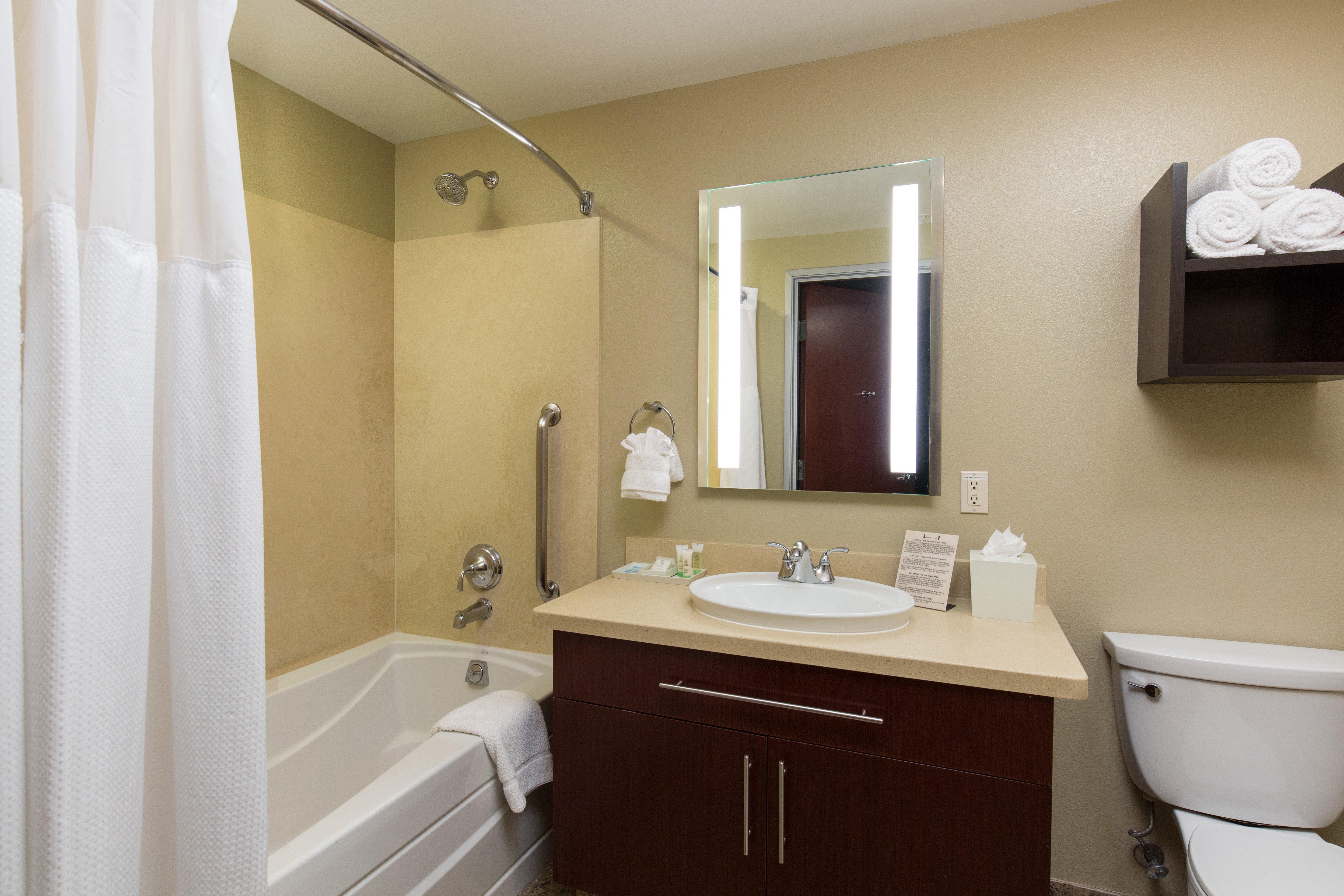 Staybridge Vegas - Stadium District 3*