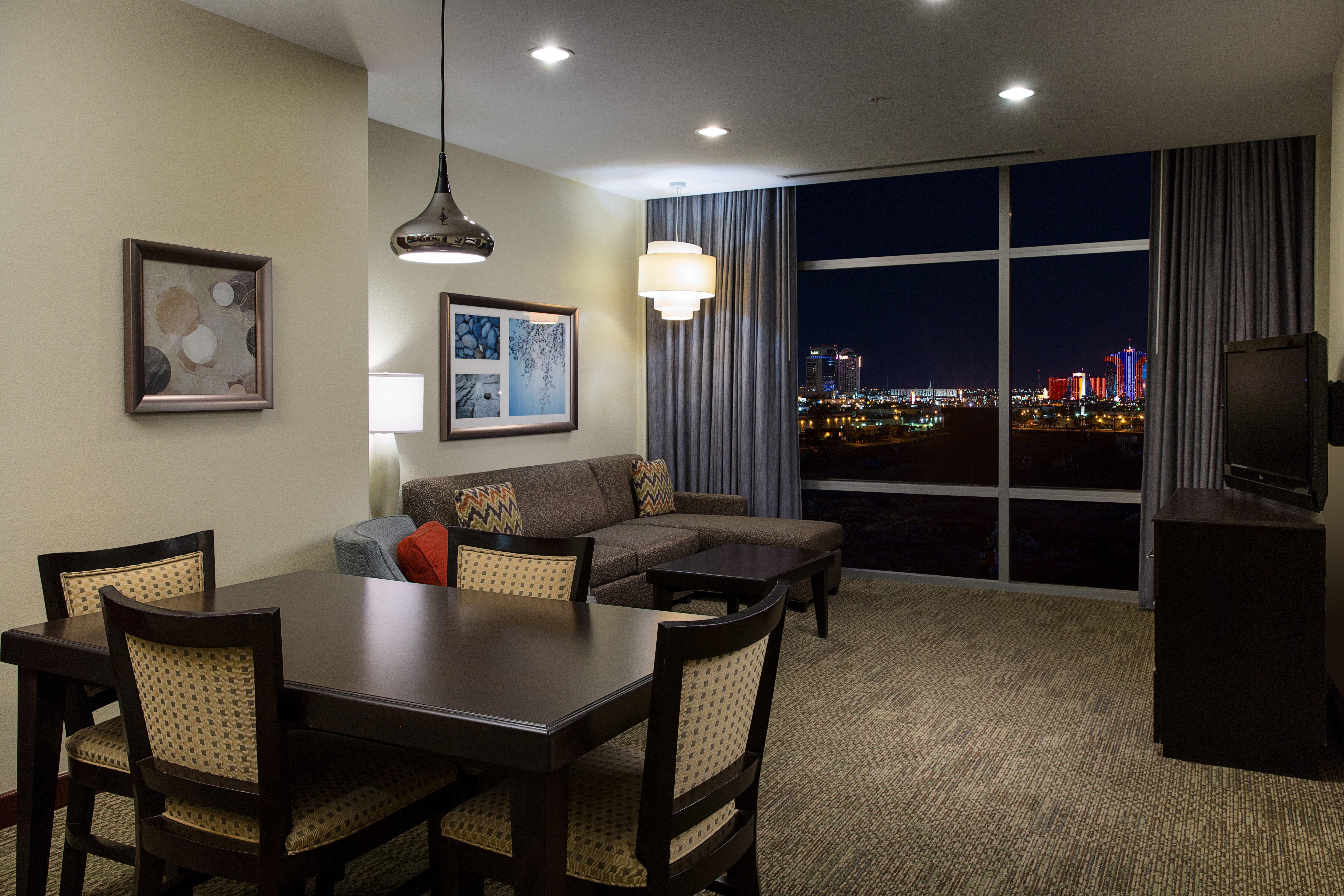 Hotel Staybridge Vegas - Stadium District