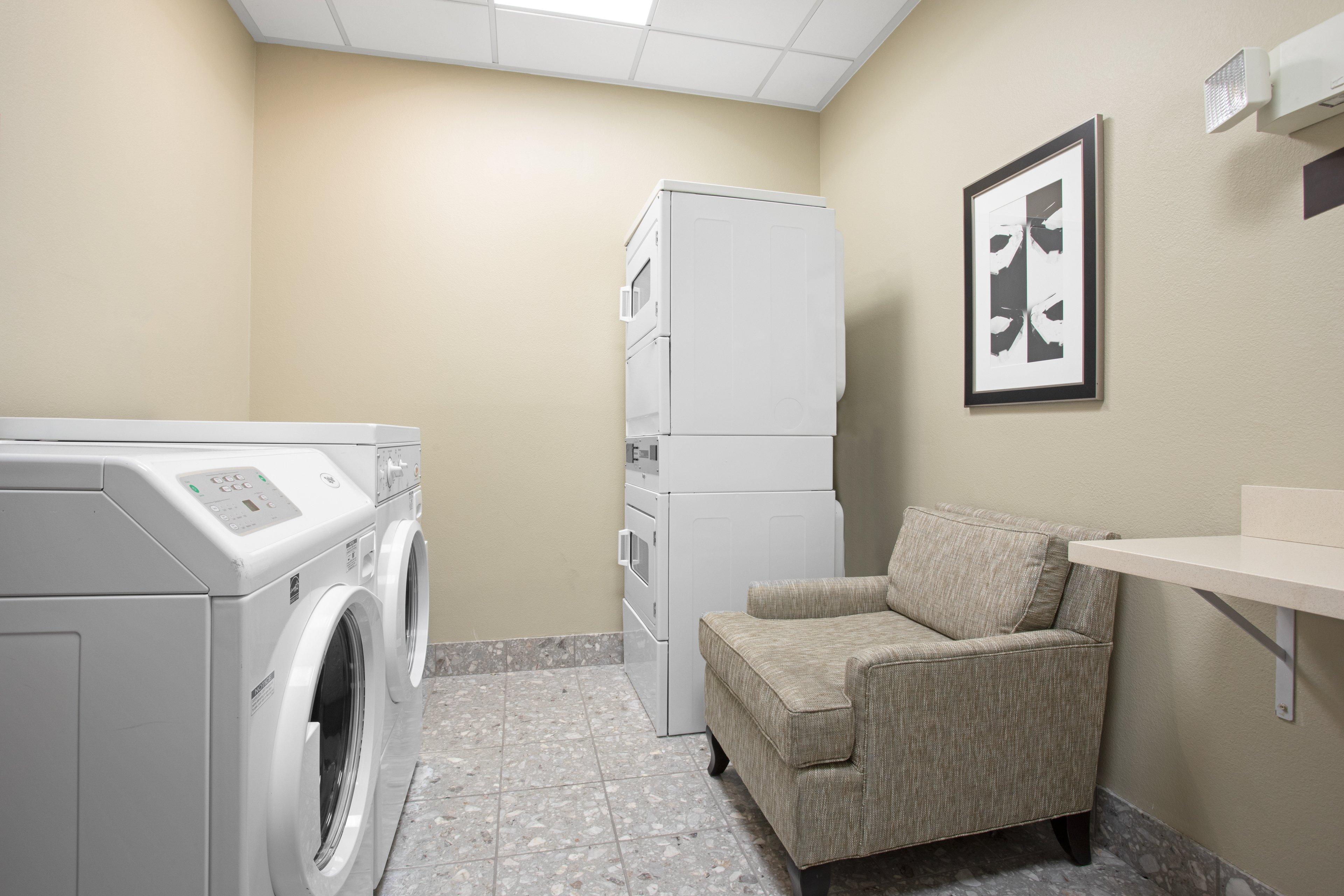Staybridge Vegas - Stadium District 3*
