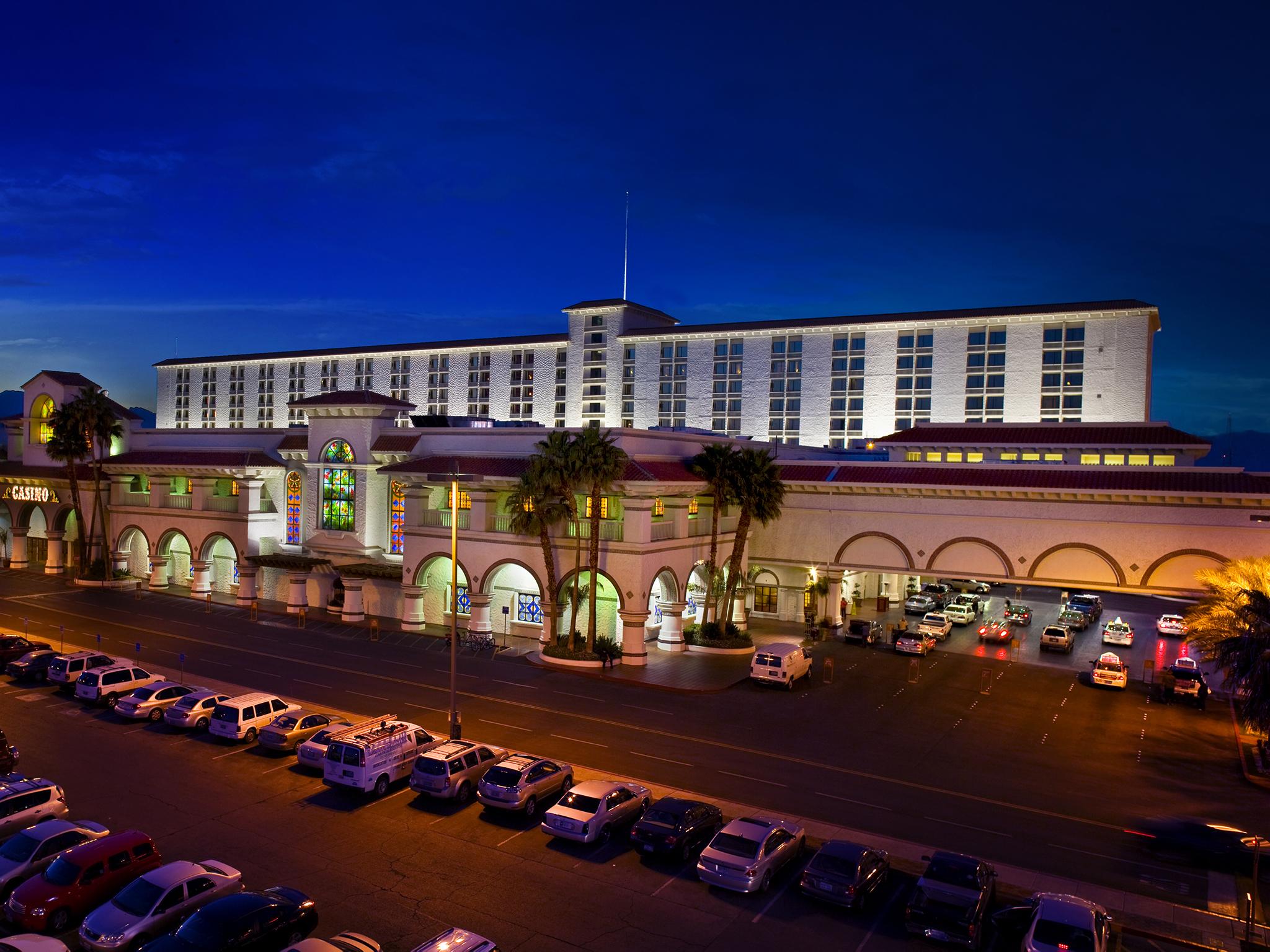Resort Gold Coast And Casino 3*