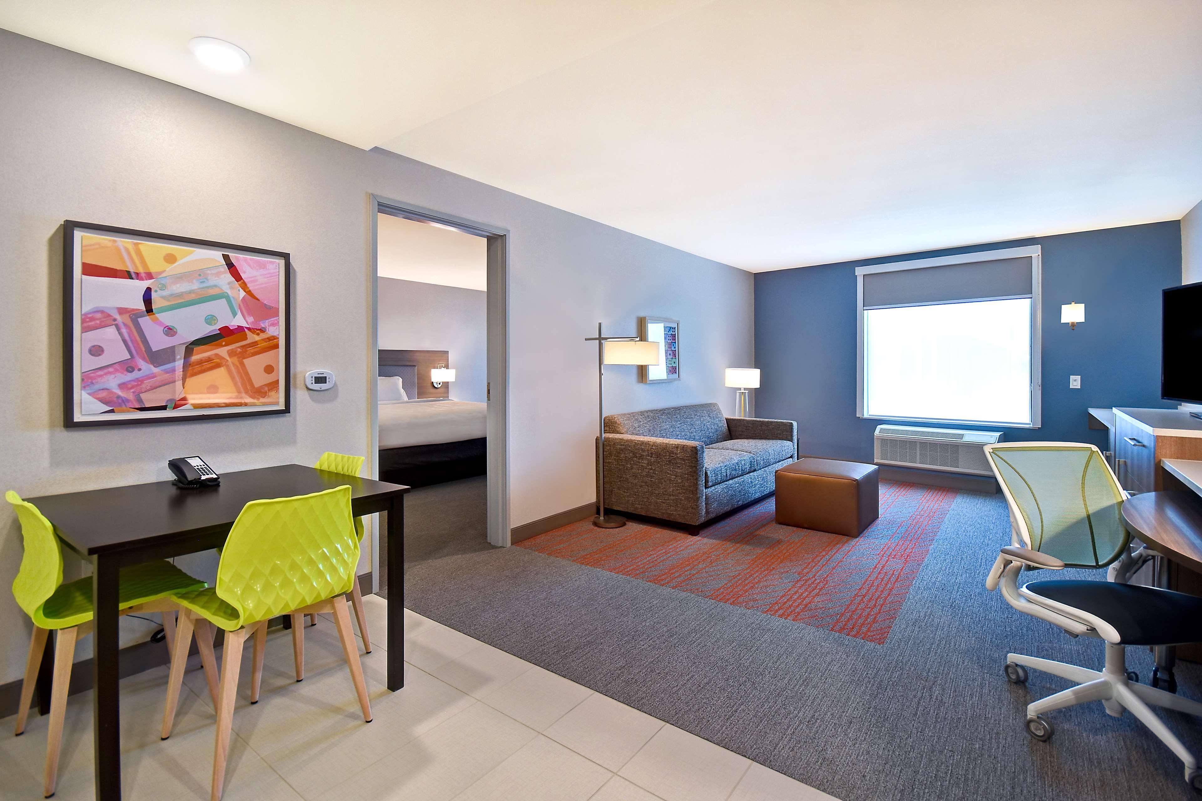 Home2 By Hilton Vegas Convention Center - No Fee Hotel Las Vegas