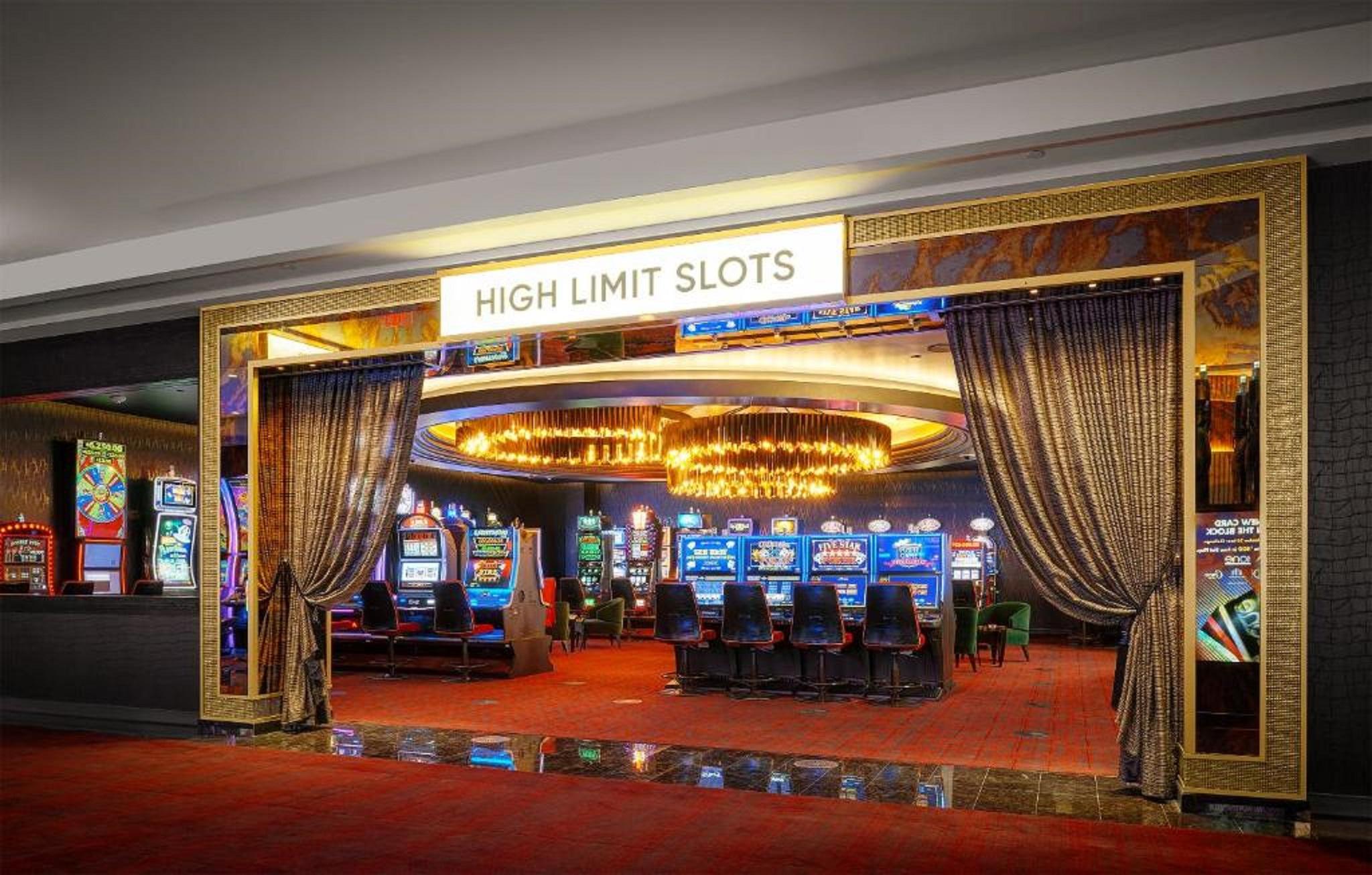 Hotel Circa & Casino - Adults Only