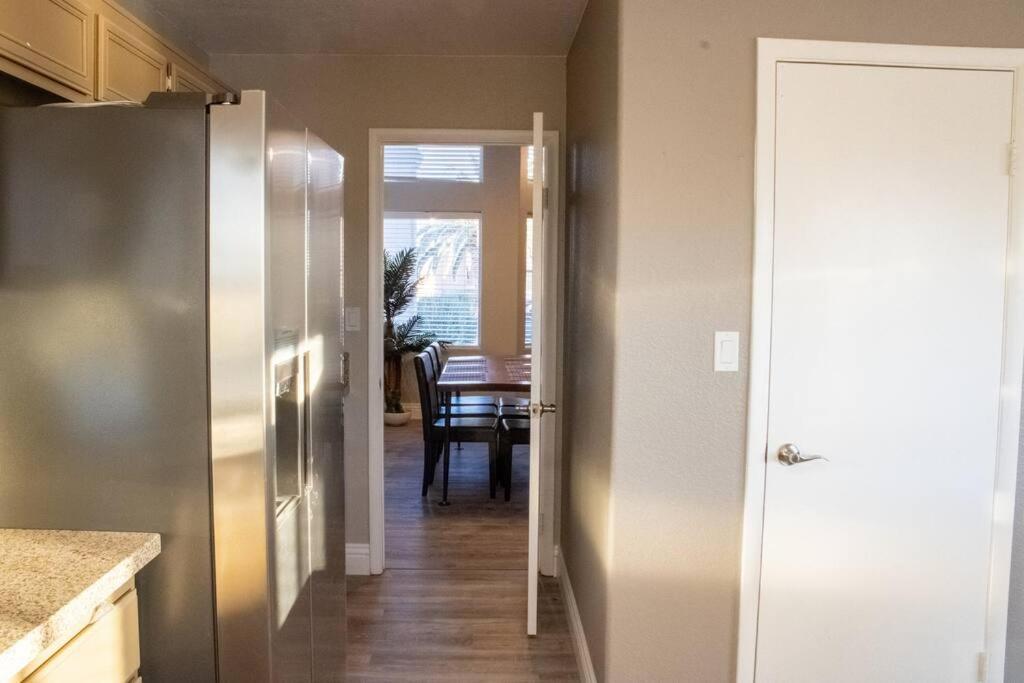 Holiday home The Viva Vibe Vegas - Solar Heated Pool! Las Vegas