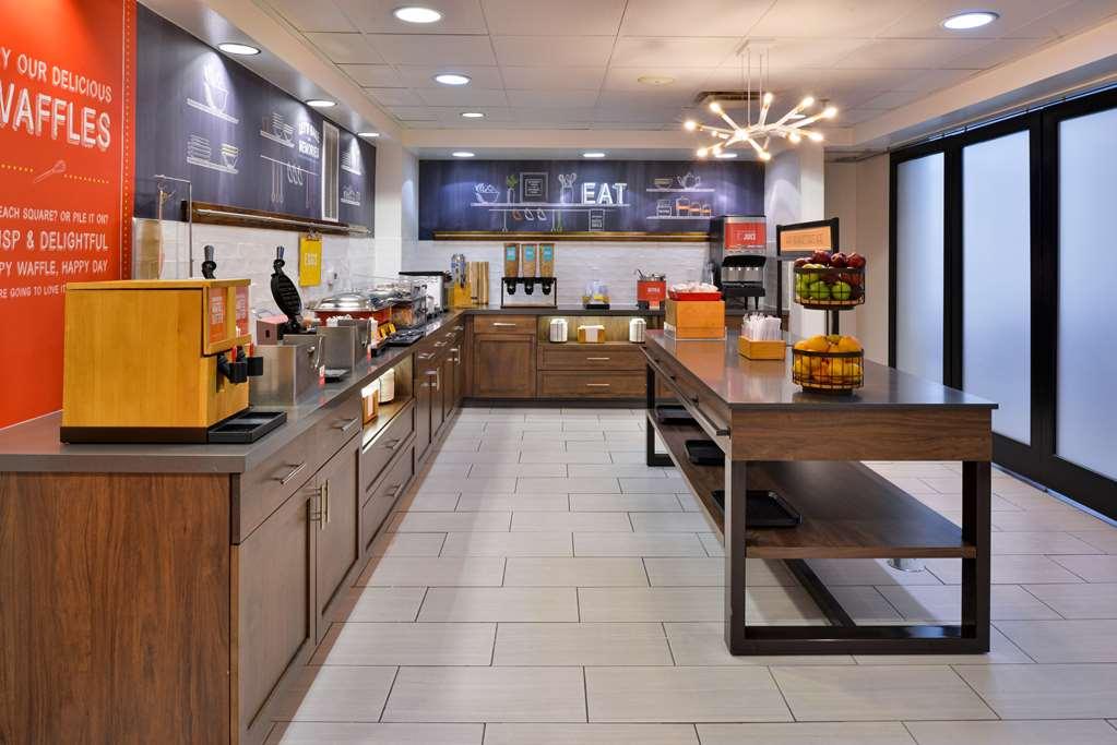 Hotel Hampton & Vegas Airport 3*
