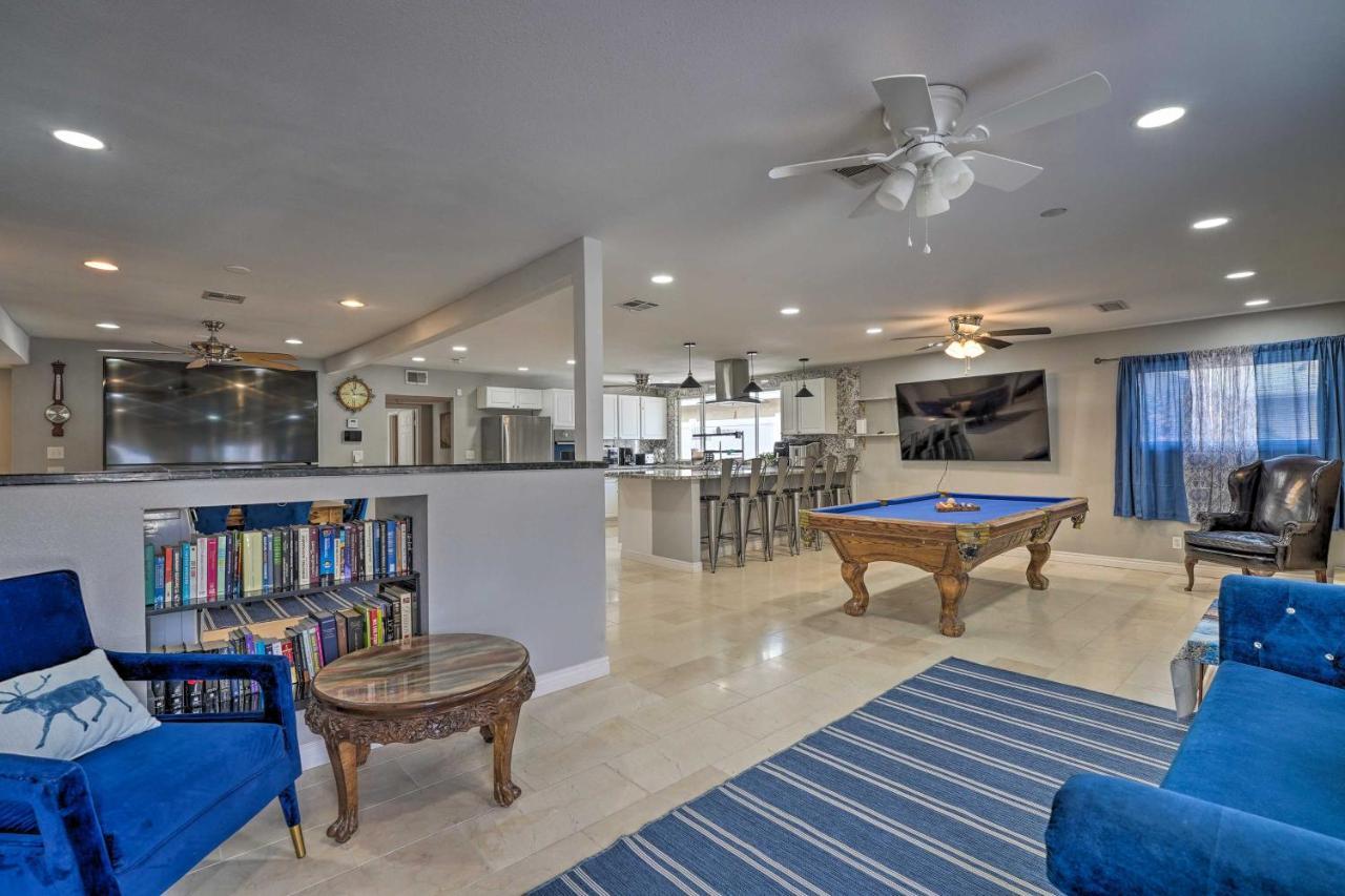 With Private Pool - Near Vegas Strip!