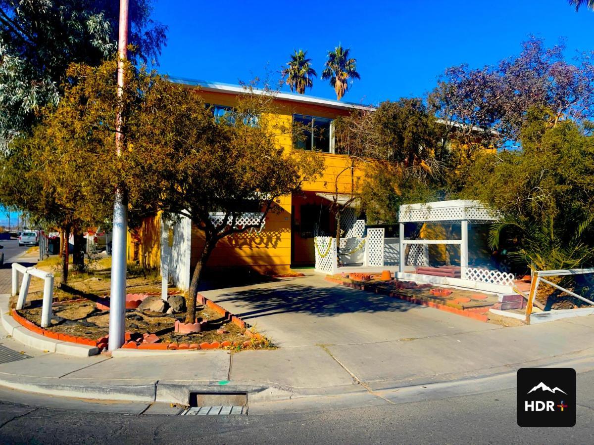 Privatunterkunft The Yellow Penthouse Llc