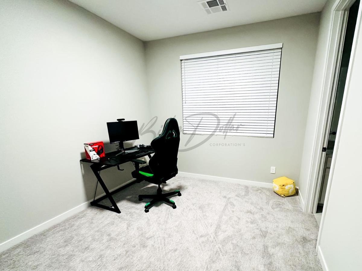 The Ultimate Gaming House! Holiday home *