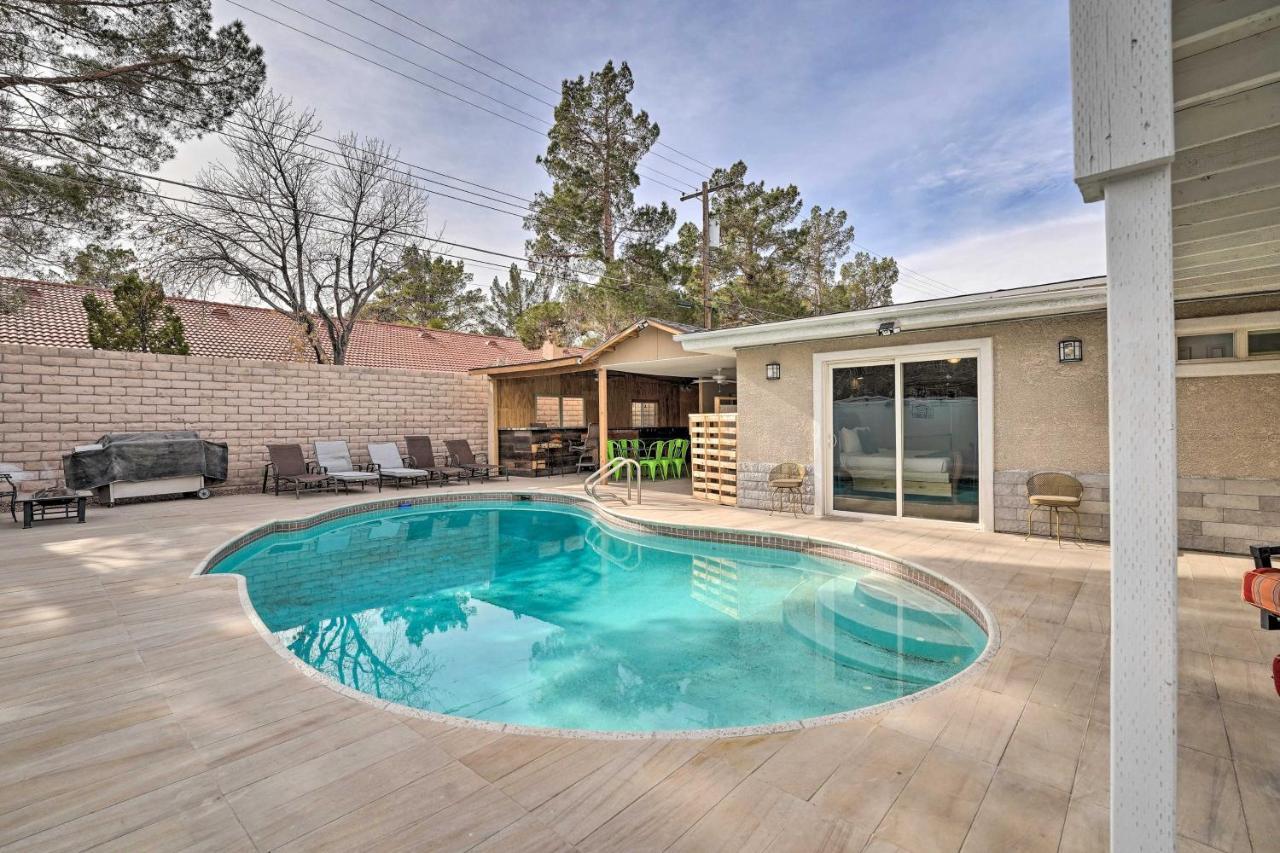 With Private Pool - Near Vegas Strip! Holiday home Las Vegas